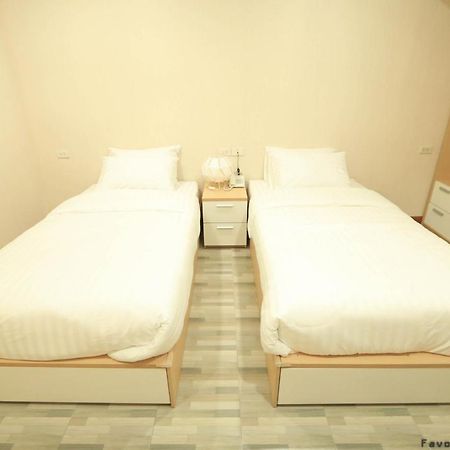 Favori Hostel Bangkok Surawong Dış mekan fotoğraf