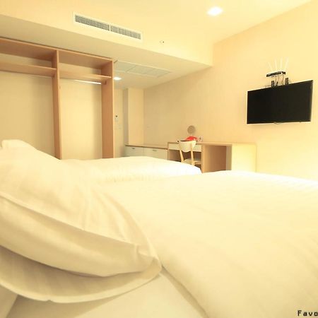 Favori Hostel Bangkok Surawong Dış mekan fotoğraf