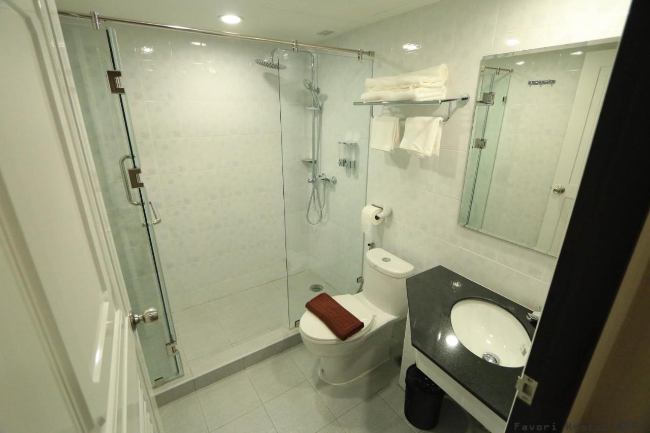 Favori Hostel Bangkok Surawong Dış mekan fotoğraf