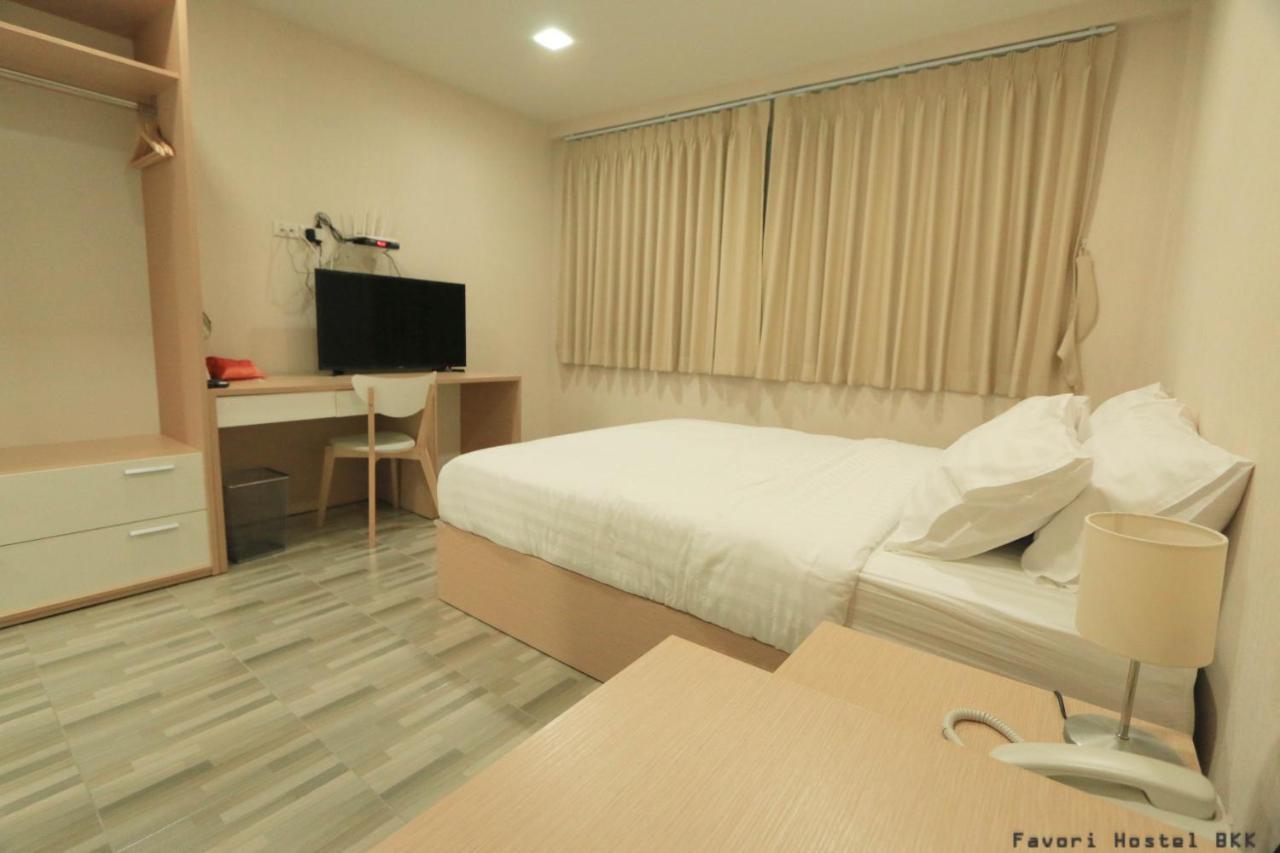 Favori Hostel Bangkok Surawong Dış mekan fotoğraf
