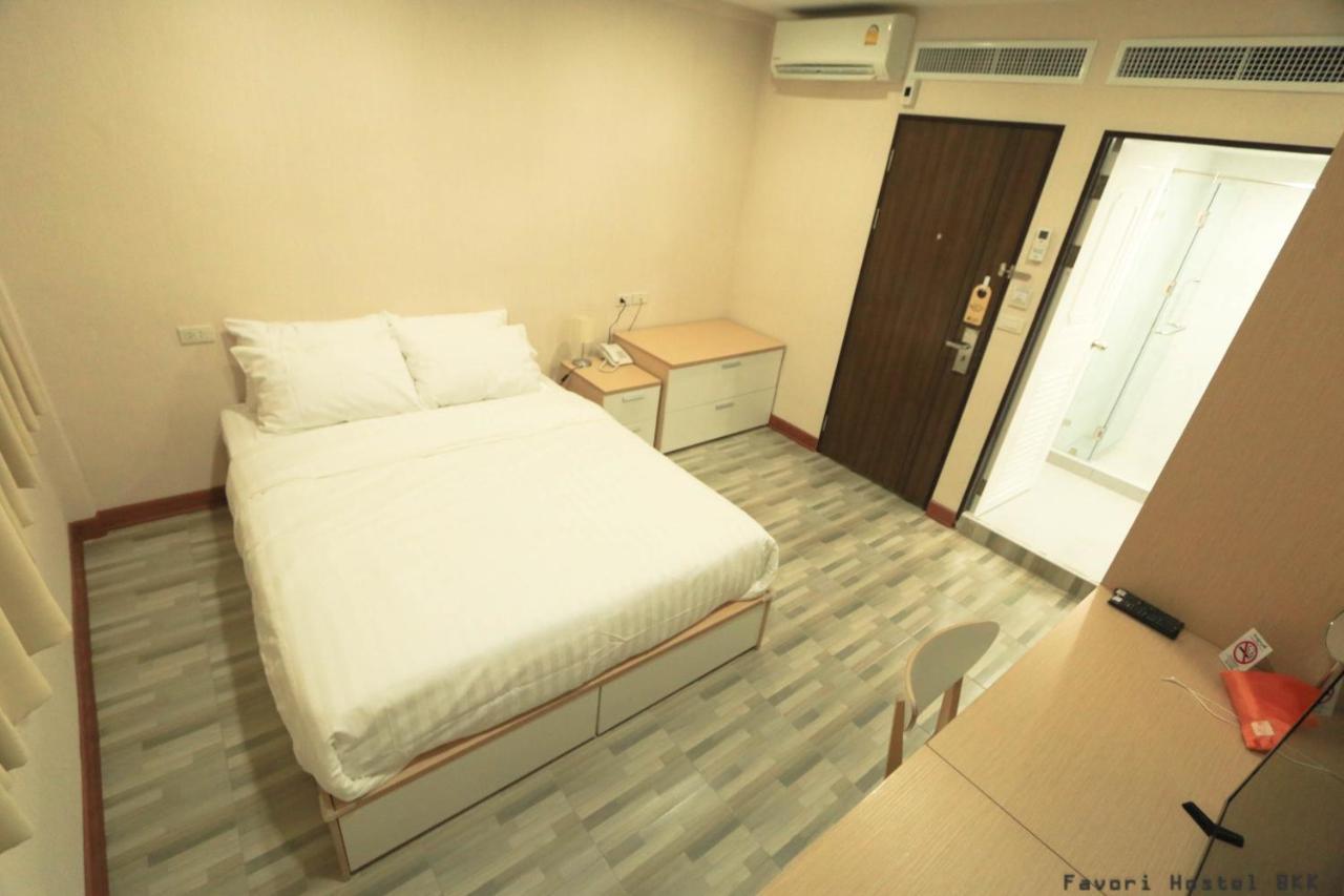 Favori Hostel Bangkok Surawong Dış mekan fotoğraf