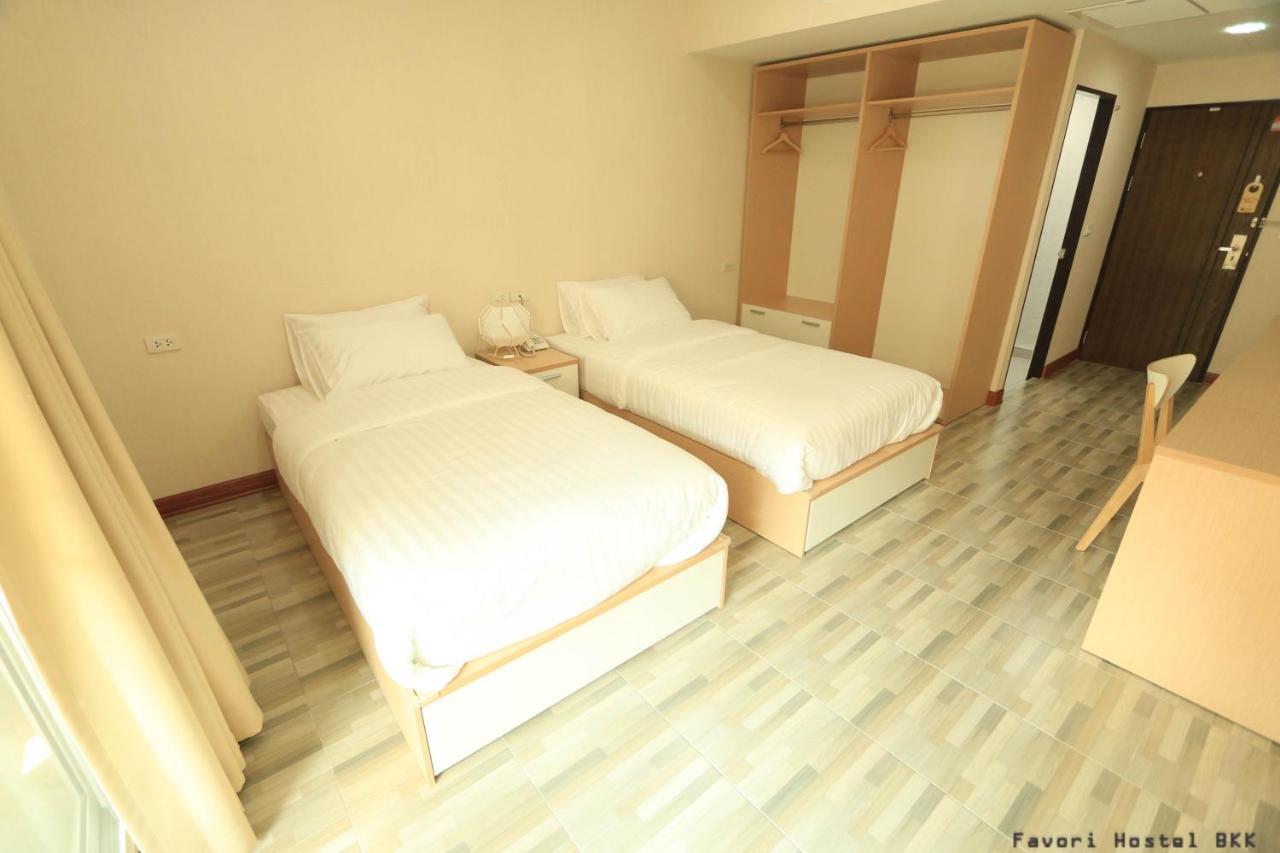 Favori Hostel Bangkok Surawong Dış mekan fotoğraf